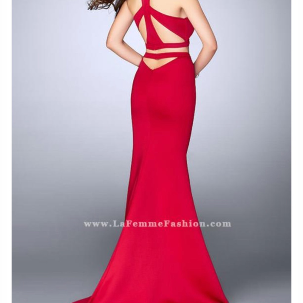 La femme size 2 - Picture 2 of 3